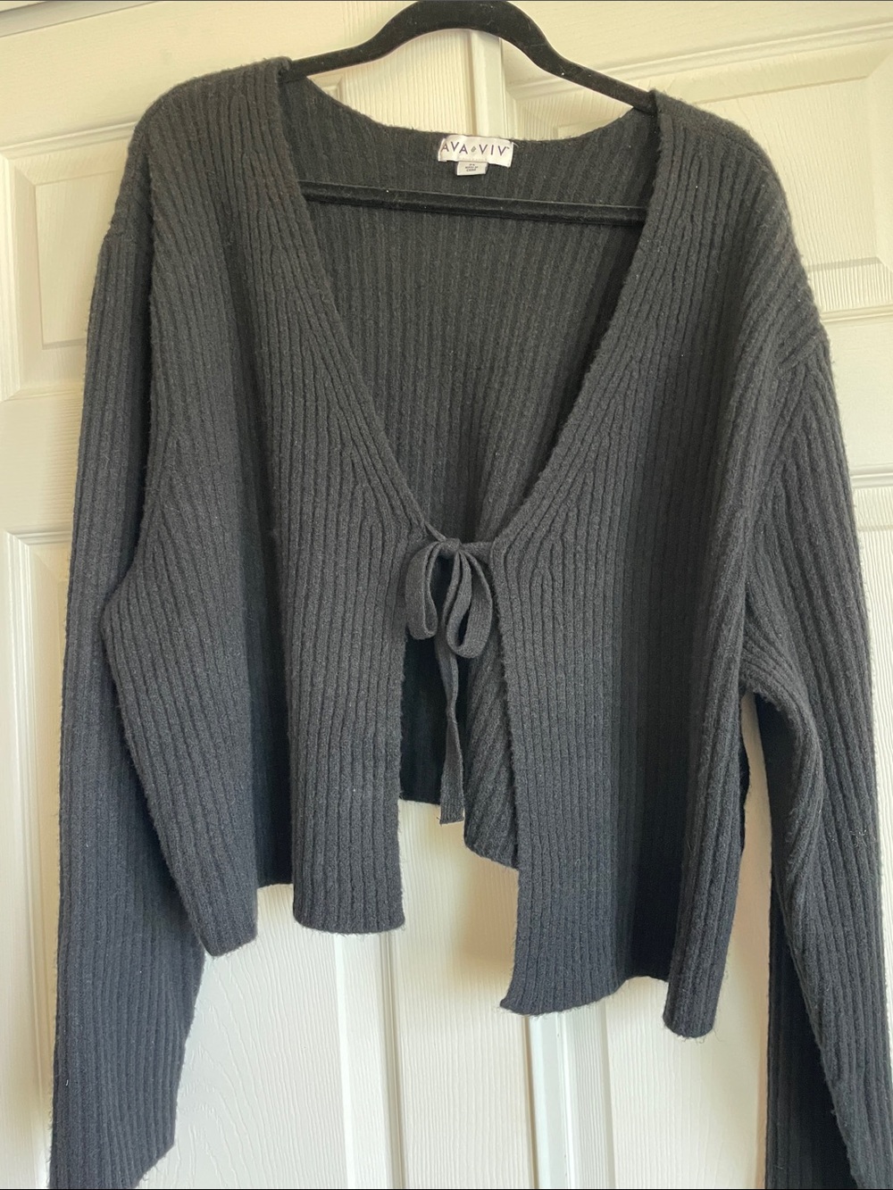 Ava & Viv Ribbed Tie-Front Gray Cropped Cardigan